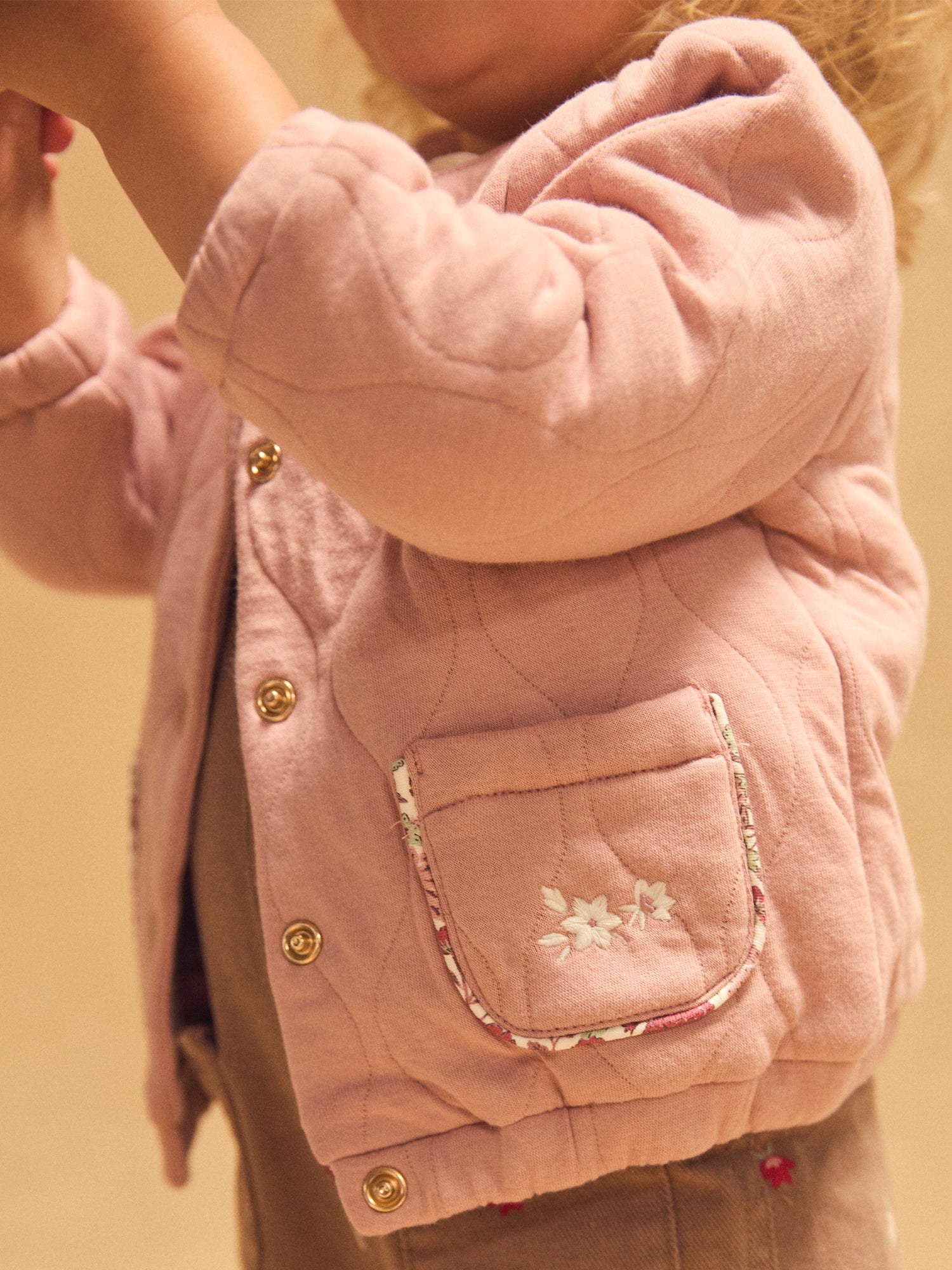 Puderrosa gesteppter Cardigan für Mädchen