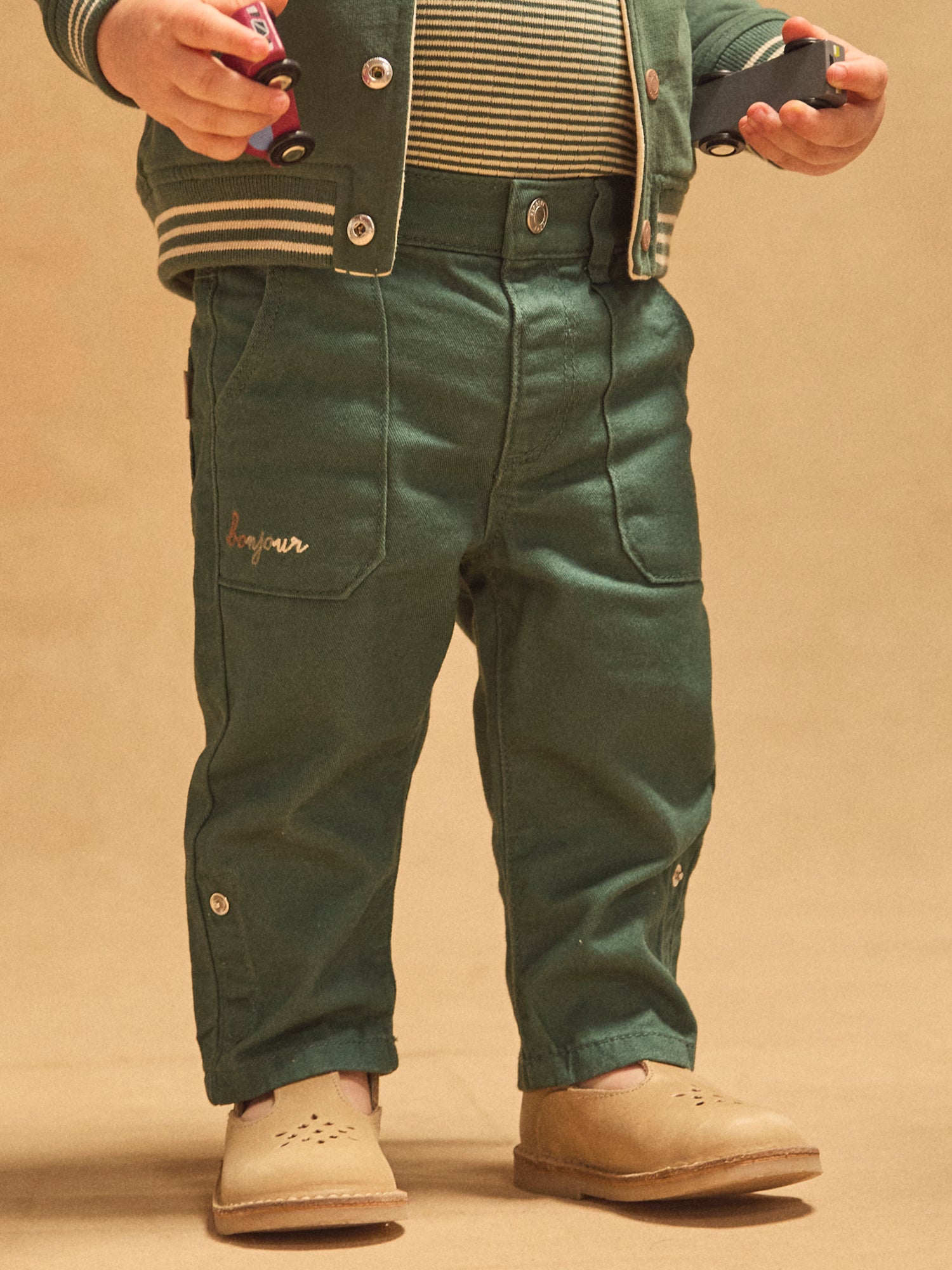 Dunkelgrüne Kinderhose verstellbar für Baby Jungen