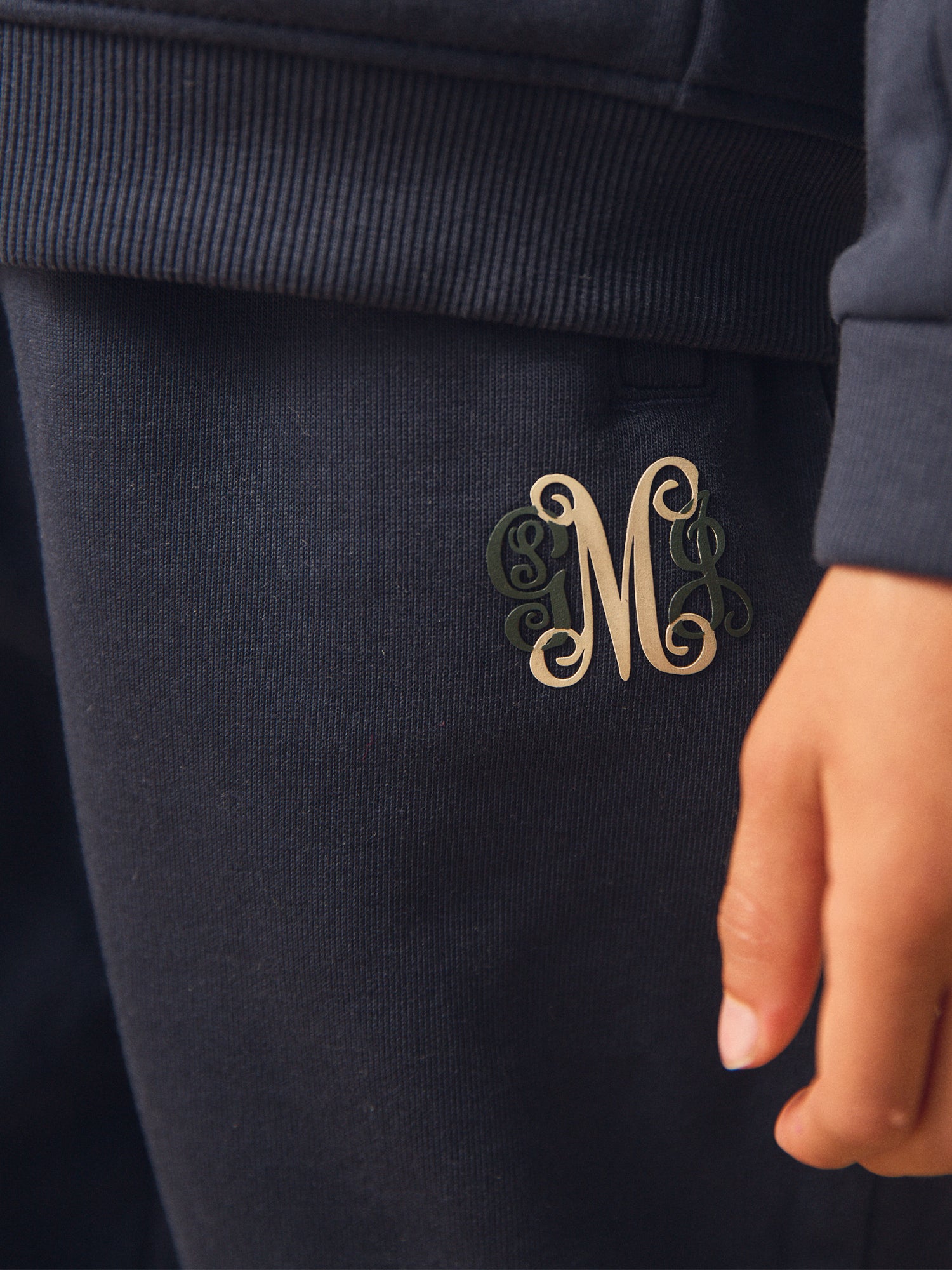 Dunkelblaues Jogging für Jungen