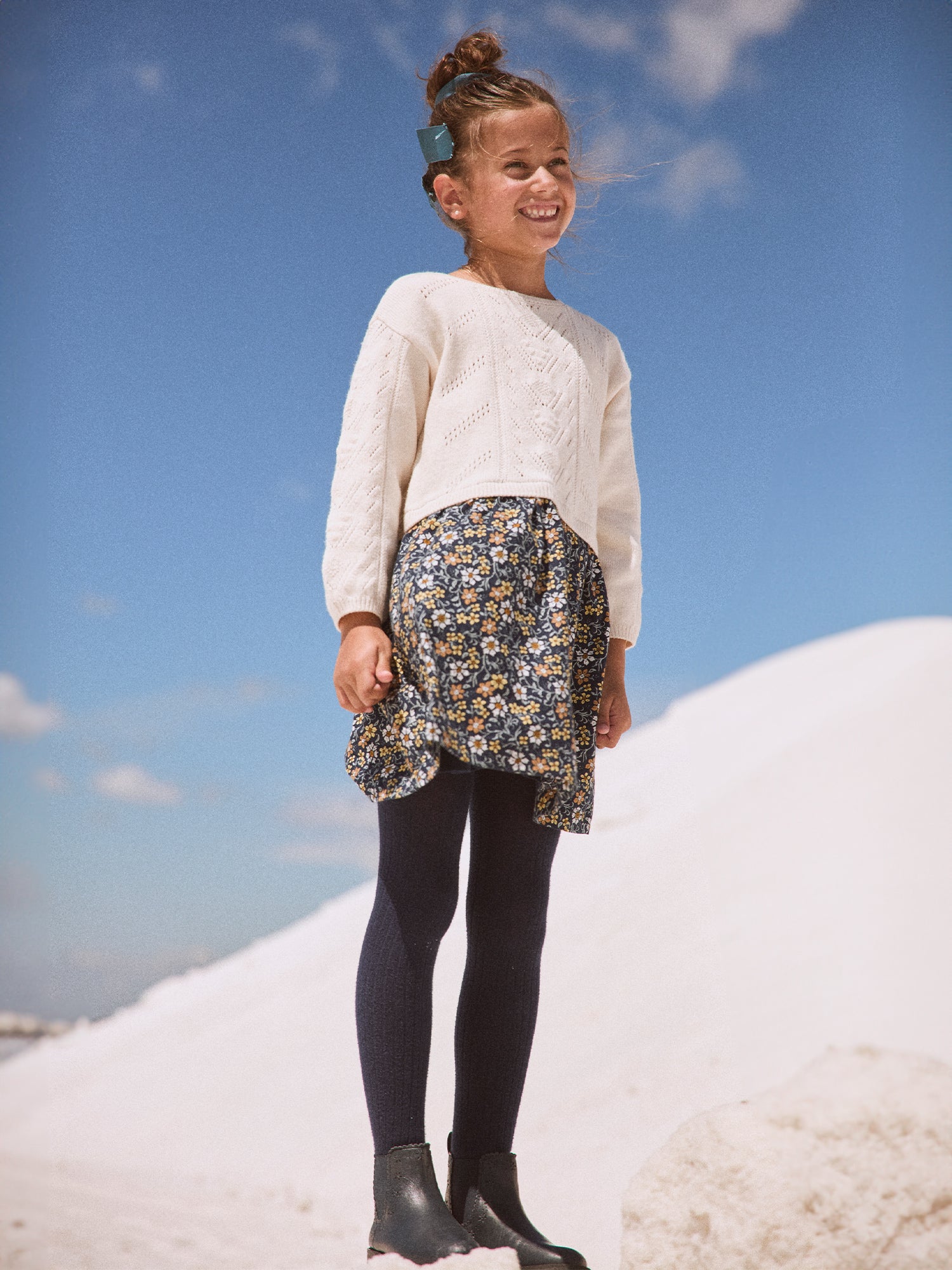 Zweimaterial Kleid mit Pullover-Oberteil in Ecru und floralem Rock für Mädchen