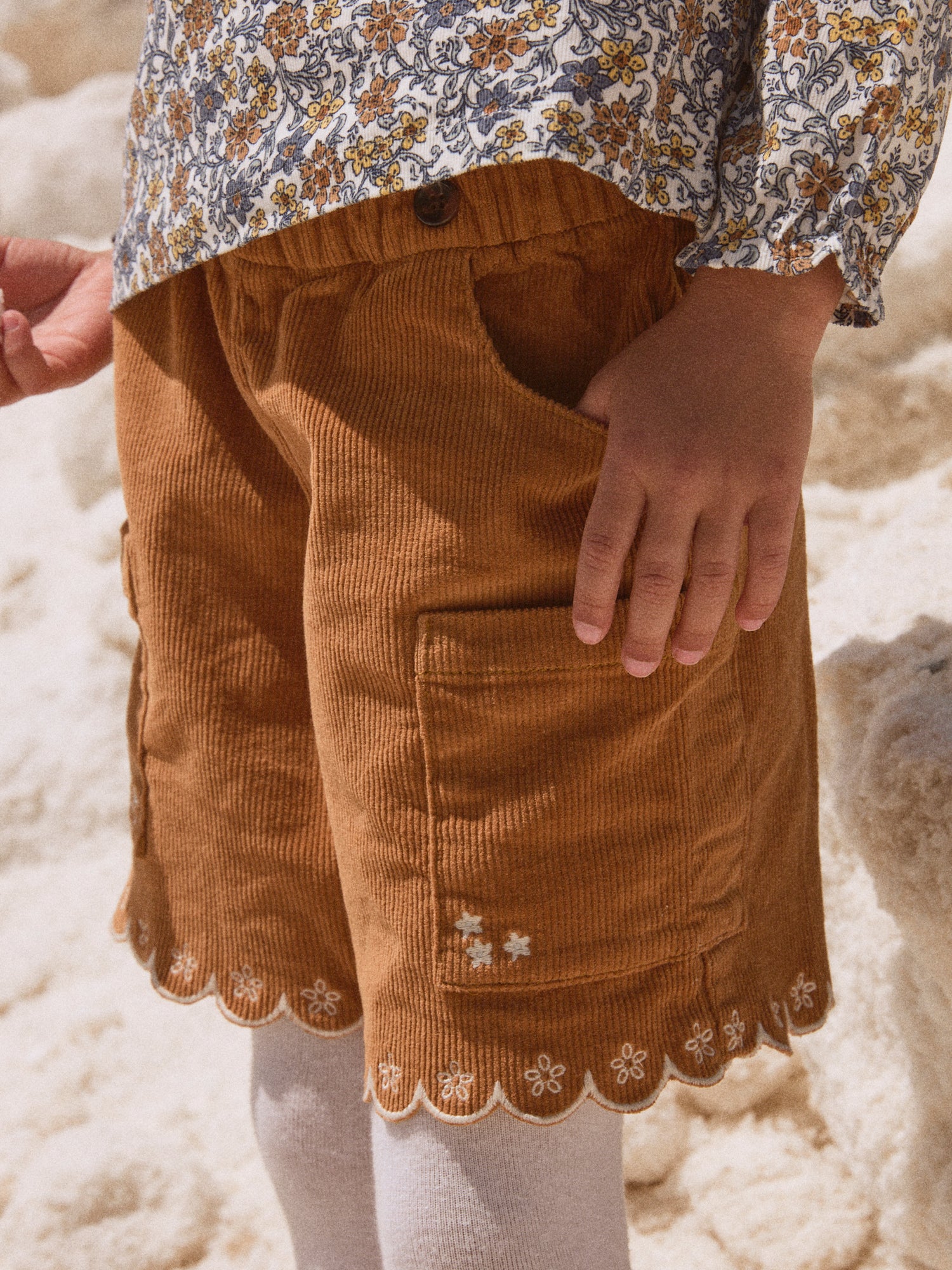 Braune Samthose für Mädchen