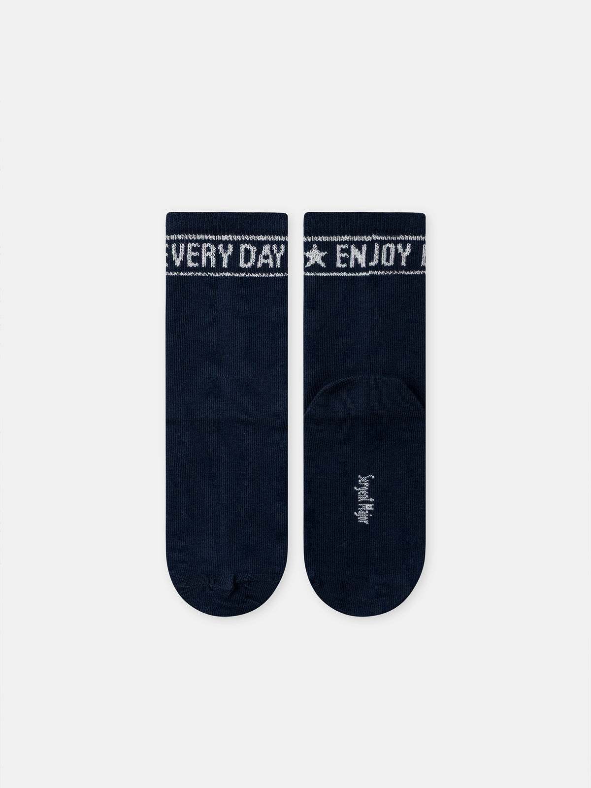 tmp/68893507776/files/16afe882-cbd6-4d76-91c7-fe0947e15b61/26H4PG91LC3_070_15870554b3-a5be-45a1-8efb-68f778ac6f60.jpg