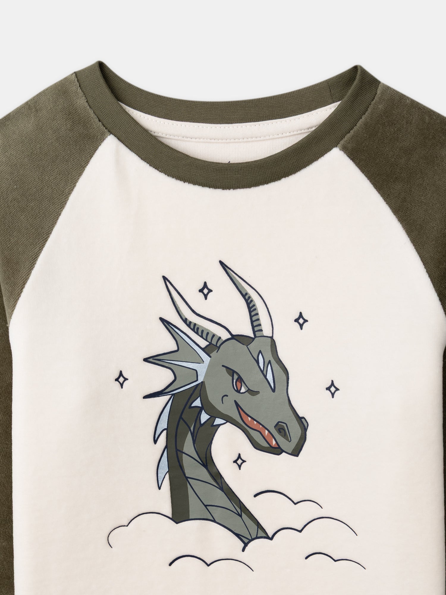 Ecru und olivgrüne Samt Pyjama mit dragonbedruckt für Jungen