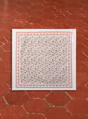 Tuch mit Blumenmuster KROFOULETTE / 24E4PFE1ECH001