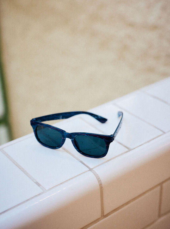 Marineblaue Sonnenbrille mit Hai-Aufdruck für Kind Junge CYGLASSAGE / 22E4PGO1LUS622