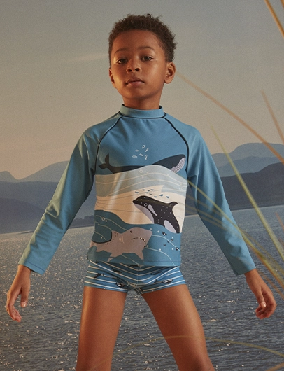 Badeshirt mit UV-Schutz+50 und Orca-, Hai- und Walmotiv