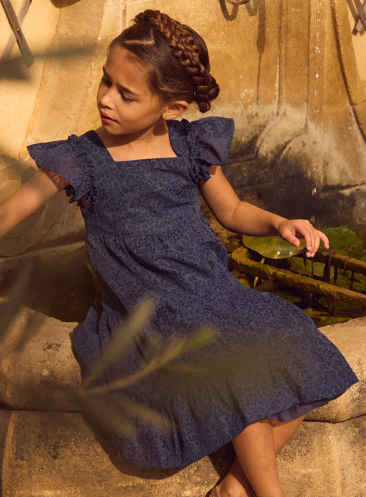 Sergent Major - Kollektion Zeremonie : Marineblaues Kleid mit Blumenschleier